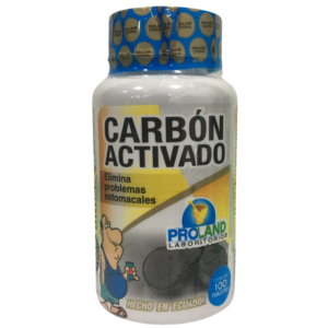 El carbón activado es un material poroso que se produce al calentar materiales ricos en carbono (como madera, cáscaras de coco o turba) a altas temperaturas, en ausencia de oxígeno, y luego "activarlos" con vapor o productos químicos. Este proceso crea una red de poros extremadamente finos que aumentan enormemente su superficie de adsorción, lo que le permite atrapar una gran variedad de sustancias. No debe confundirse con el carbón común que se usa para asar