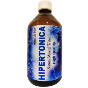 El agua de mar es rica en minerales y oligoelementos esenciales que se encuentran en el cuerpo humano, como magnesio, calcio, potasio, sodio, yodo, zinc, entre otros. Esta composición mineral es la base de muchos de sus beneficios.