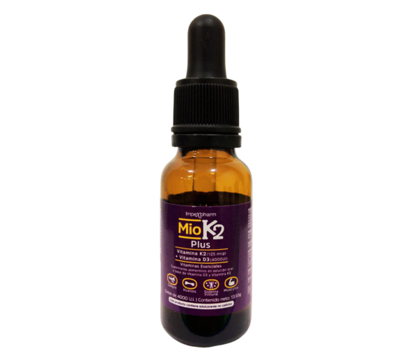 El suplemento "Mio K2 Vitamina D2 y Vitamina K2 4000 U.I." combina dos vitaminas liposolubles cruciales que actúan sinérgicamente en el organismo para diversos procesos importantes, especialmente relacionados con la salud ósea y cardiovascular. Beneficios: -Salud Ósea Mejorada - Salud Cardiovascular - Apoyo al Sistema Inmunológico (Vitamina D) -Salud Dental